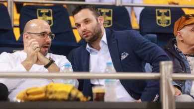 Για όλα φταίει ο σερβιτόρος