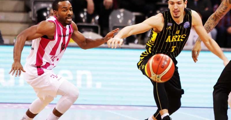 Φλιώνης: "Πρέπει να ανασυνταχθούμε"