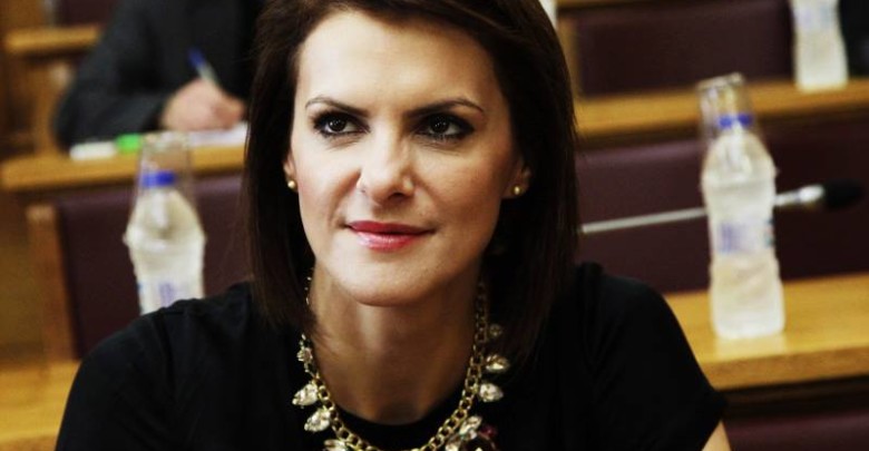 Μάρκου: "Όταν οι οικογένειες στέλνουν τα παιδιά τους να τα προπονήσει ο Άρης, δεν μπορεί να βγαίνει κάποιος πόσο μάλλον ένας υφυπουργός και να μιλάει κατά αυτό το τρόπο, γιατί προσβάλει τα παιδιά  και τις οικογένειες της ομάδας"