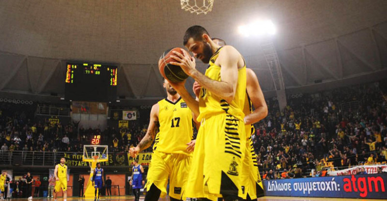 Μέρος της προπόνησης και θεραπεία για τον Μούρτο