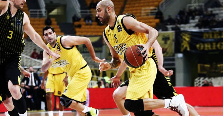 Βασιλόπουλος: "Ήταν πάρα πολύ δύσκολο. Στο δεύτερο ημίχρονο, πήγα να πάω μαζί τους"