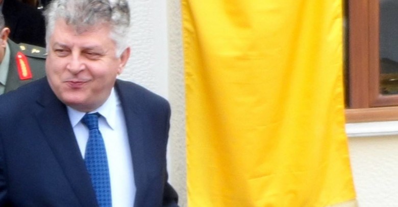 Πρόεδρος Εξαγωγέων: "Ο θεός του πολέμου στο αίμα μας! Σουίτα στο Χαριλάου μαζί με τον Σχοινά"