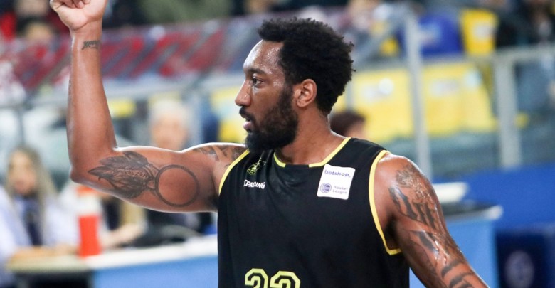 Με άδεια στην Αμερική ο Χάρις