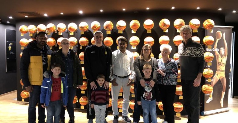 Αρειανός από την Ινδία "υποκλίνεται" στο μεγαλείο του Αυτοκράτορα (photo)