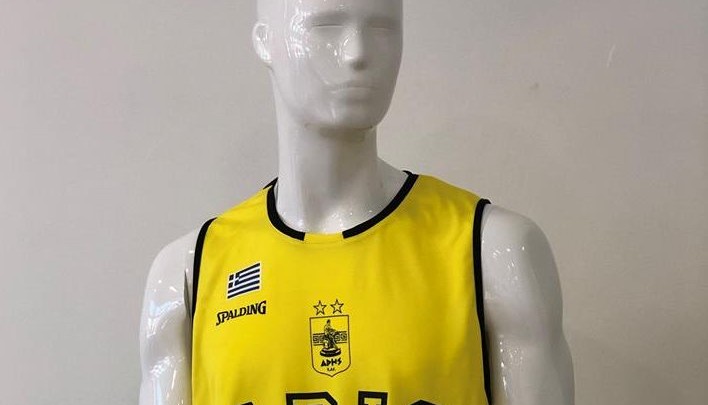 Στην μπουτίκ η επίσημη φανέλα του Αυτοκράτορα (photos)